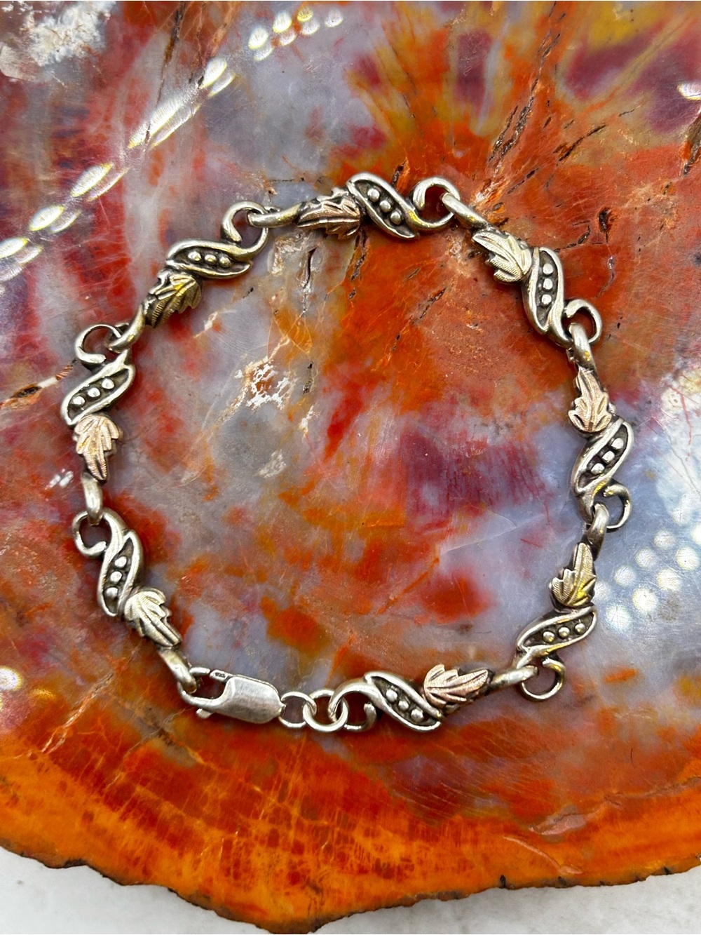 Vintage Sterling Silver bracelet with leaf-shaped links - 6.75 inches